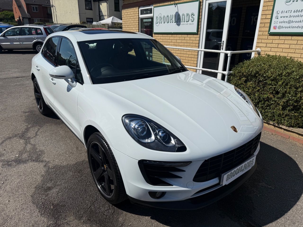 2017 Porsche Macan